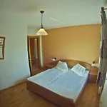 شقة Scherling