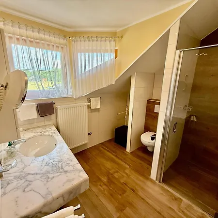 Scherling * קיוטשכן אם סי